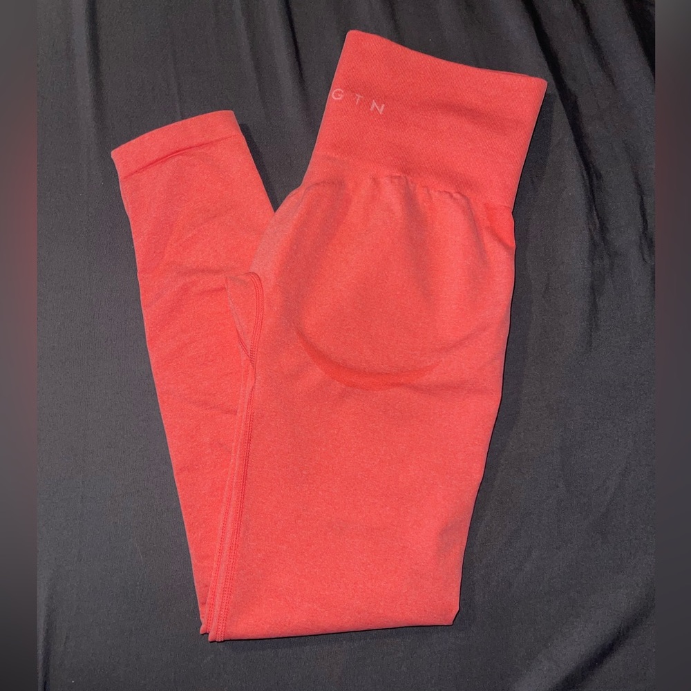 NVGTN NWOT contour leggings, Size M